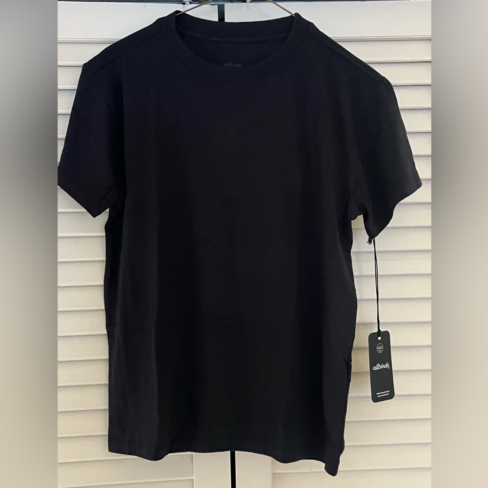 Allbirds Women’s Classic Black Tee